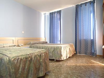 Hostal Xarau Cerdanyola del Valles Room photo